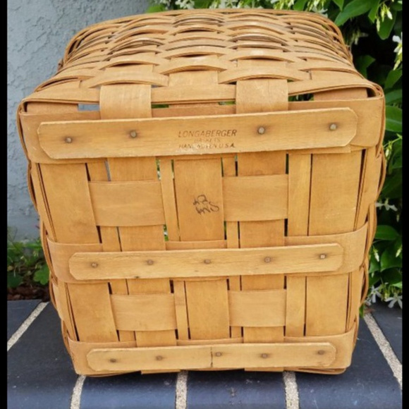 Signed Longaberger J.W. Collection TWO-PIE BASKET - Picture 4 of 5